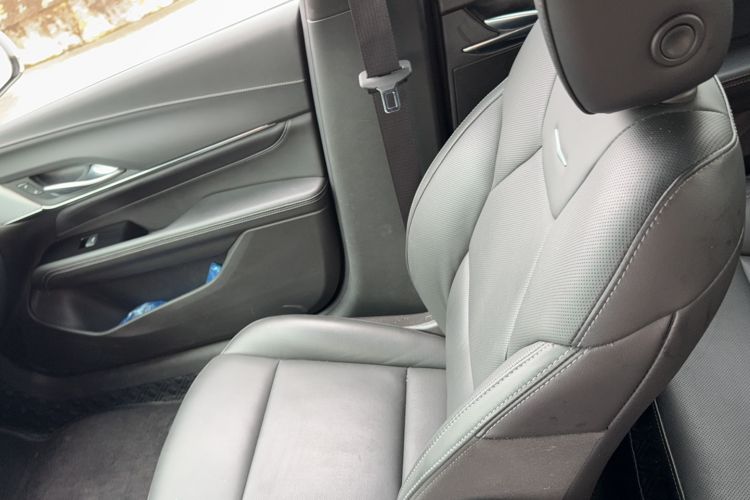 Used Cadillac CT4 2022 28T Luxury Edition Interior 2