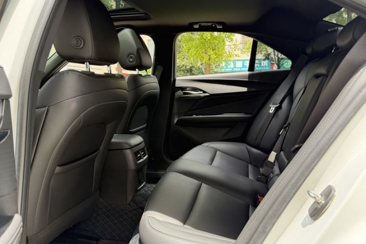 Used Cadillac CT4 2022 28T Fashion Edition Interior 3