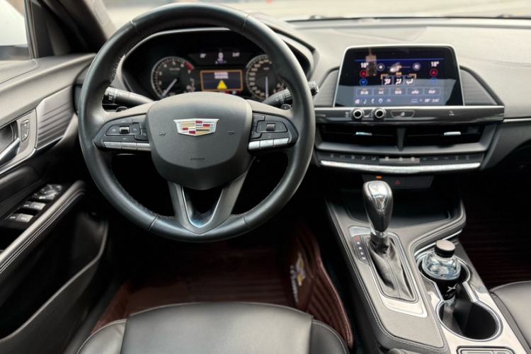 Used Cadillac CT4 2022 28T Fashion Edition Interior 3