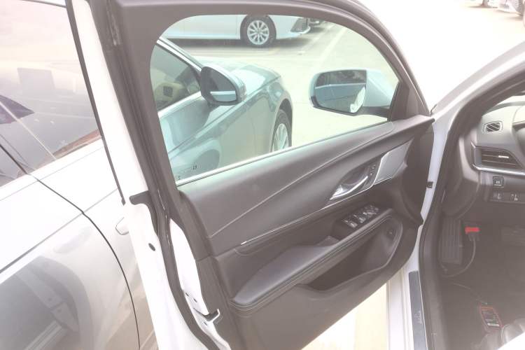 Used Cadillac CT4 2022 28T Luxury Edition Interior 7