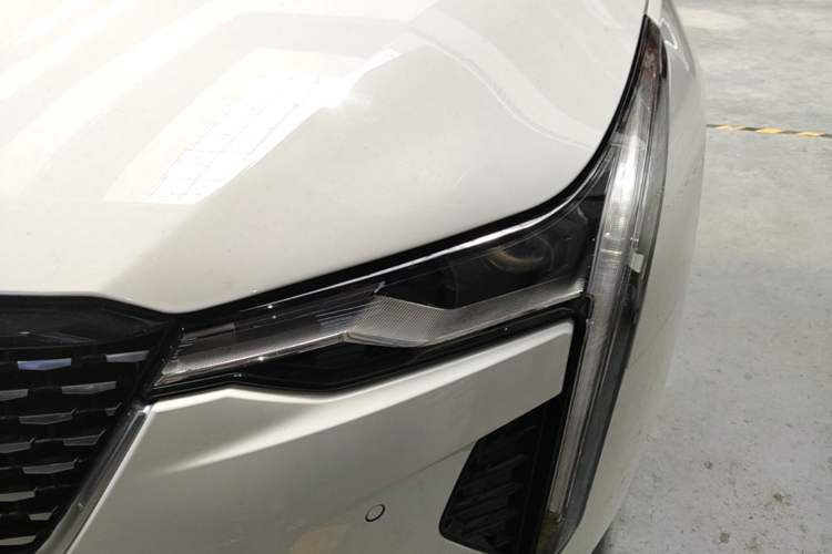 Used Cadillac CT4 2022 28T Luxury Edition Left Front Headlight