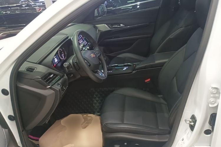 Used Cadillac CT4 2022 28T Luxury Edition Left Front Seat
