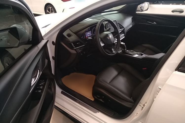 Used Cadillac CT4 2022 28T Fashion Edition Left Front Seat