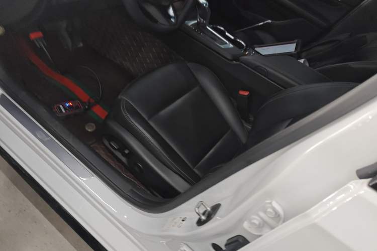 Used Cadillac CT4 2022 28T Fashion Edition Left Front Seat