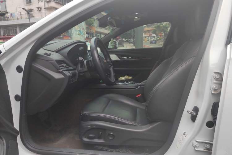 Used Cadillac CT4 2022 28T Luxury Edition Left Front Seat