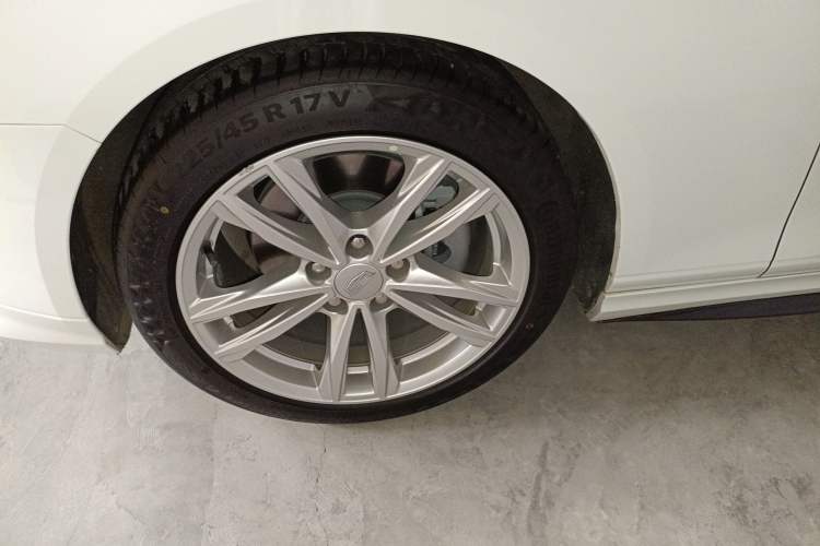 Used Cadillac CT4 2022 28T Fashion Edition Left Front Wheel Hub