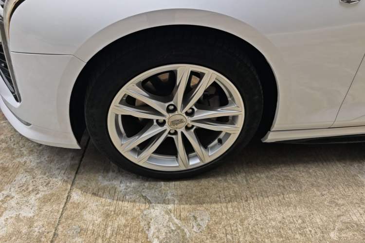 Used Cadillac CT4 2022 28T Fashion Edition Left Front Wheel Hub