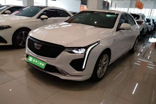 Ojetý Cadillac CT4 2022 28T Fashion Edition