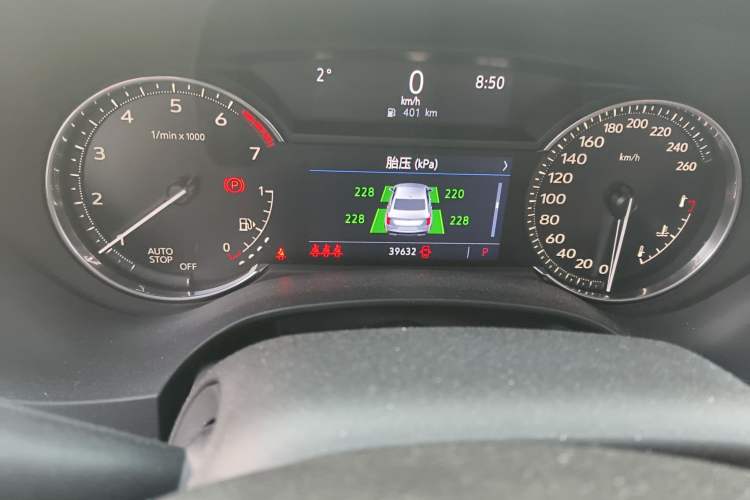 Used Cadillac CT4 2022 28T Luxury Edition Odometer Close Up