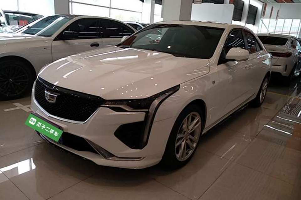 Cadillac CT4 2022