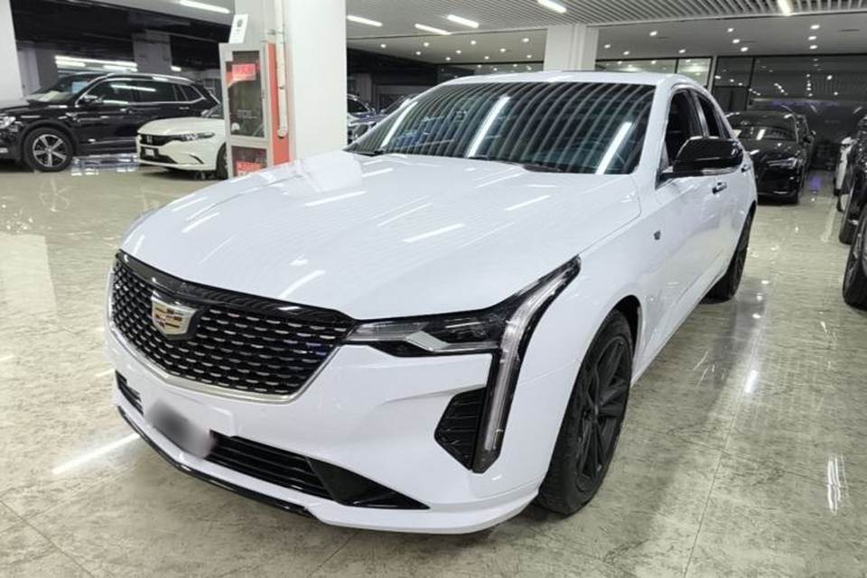 Cadillac CT4 2022