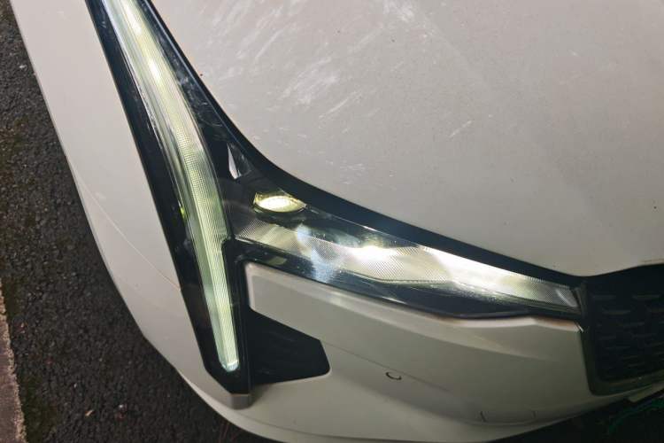 Used Cadillac CT4 2022 28T Luxury Edition Right Front Headlight