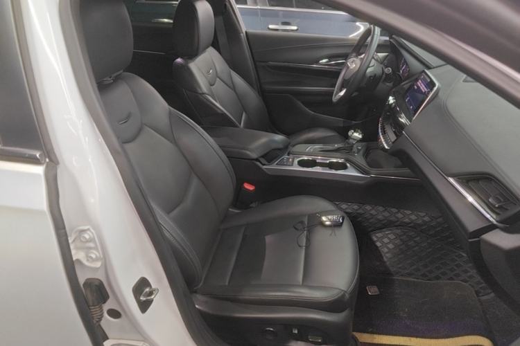 Used Cadillac CT4 2022 28T Luxury Edition Right Front Seat