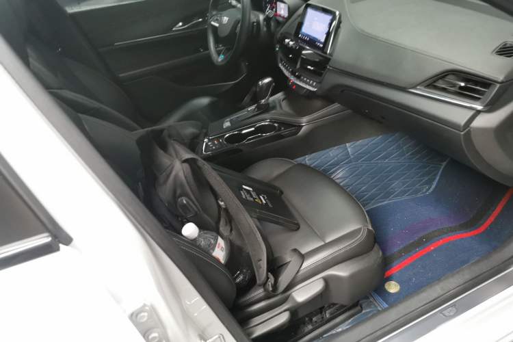 Used Cadillac CT4 2022 28T Fashion Edition Right Front Seat