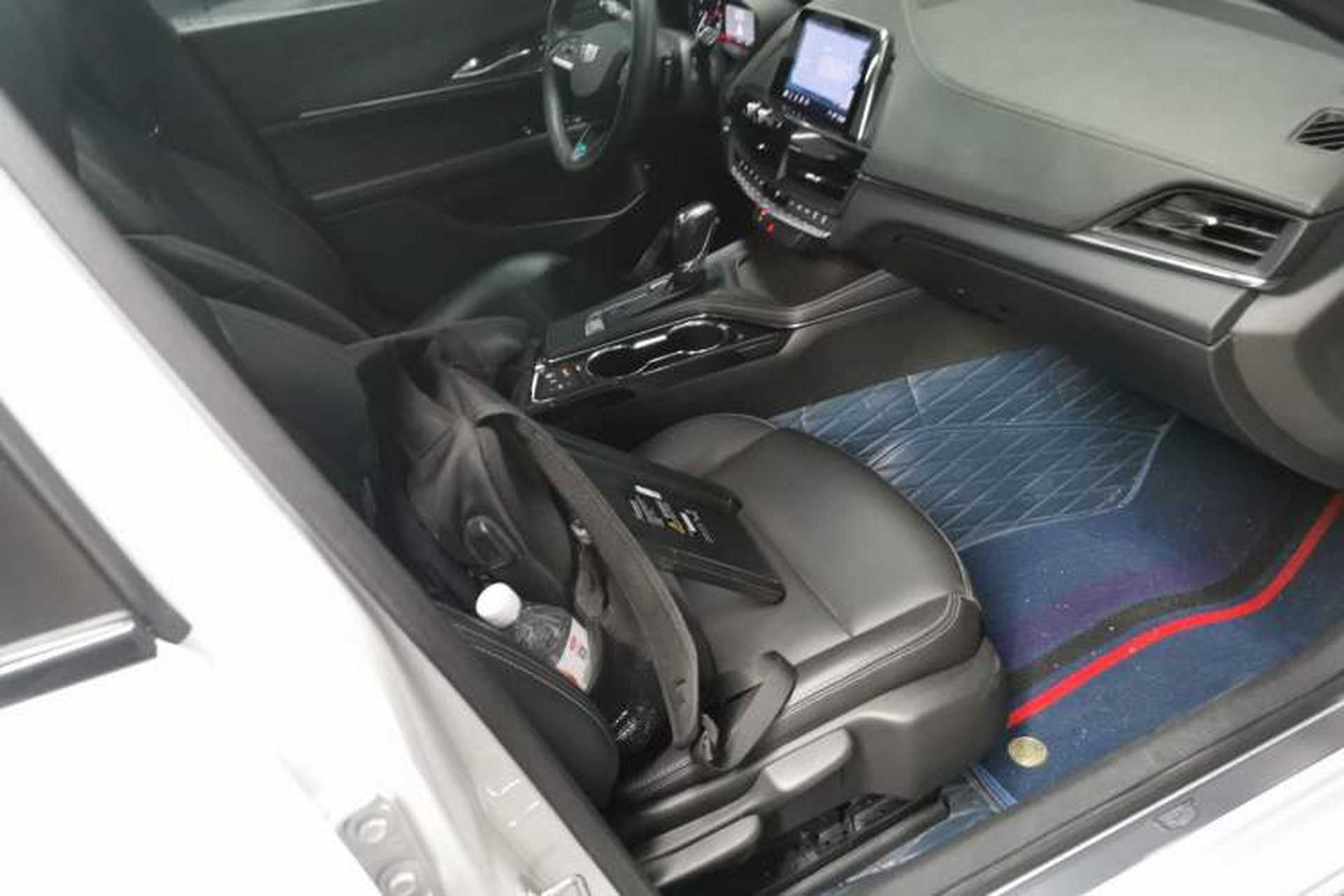 Used Cadillac CT4 2022 28T Fashion Edition Right Front Seat