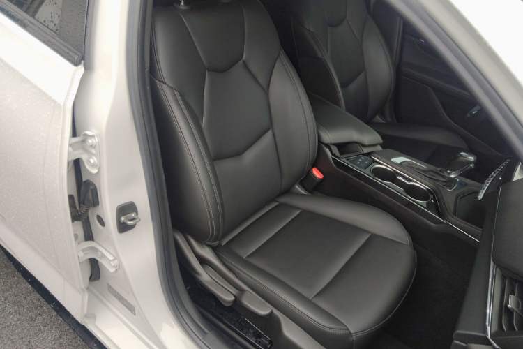 Used Cadillac CT4 2022 28T Fashion Edition Right Front Seat