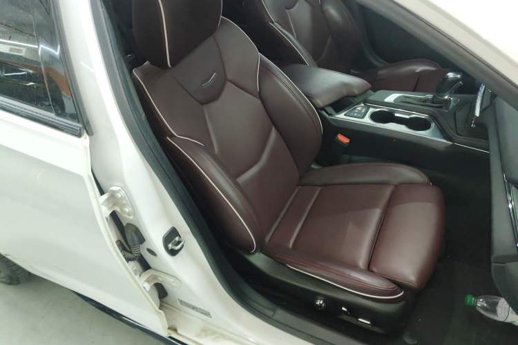 Used Cadillac CT4 2022 28T Prestige Edition Right Front Seat