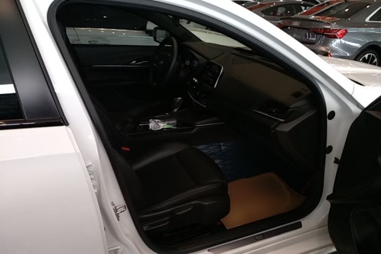 Used Cadillac CT4 2022 28T Fashion Edition Right Front Seat