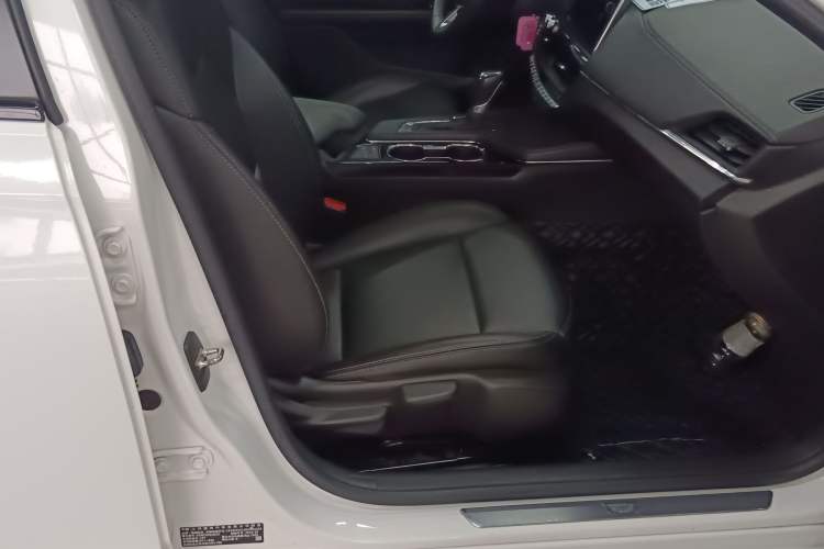 Used Cadillac CT4 2022 28T Fashion Edition Right Front Seat