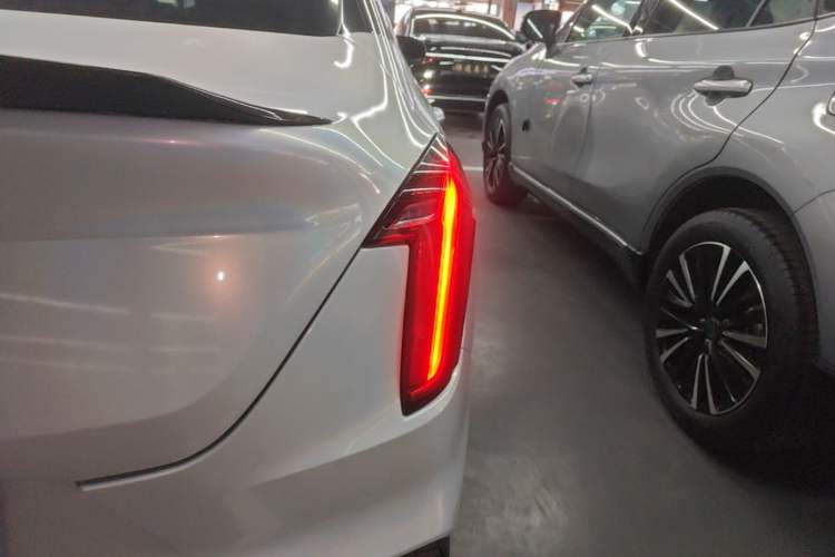 Used Cadillac CT4 2022 28T Luxury Edition Right Rear Taillight