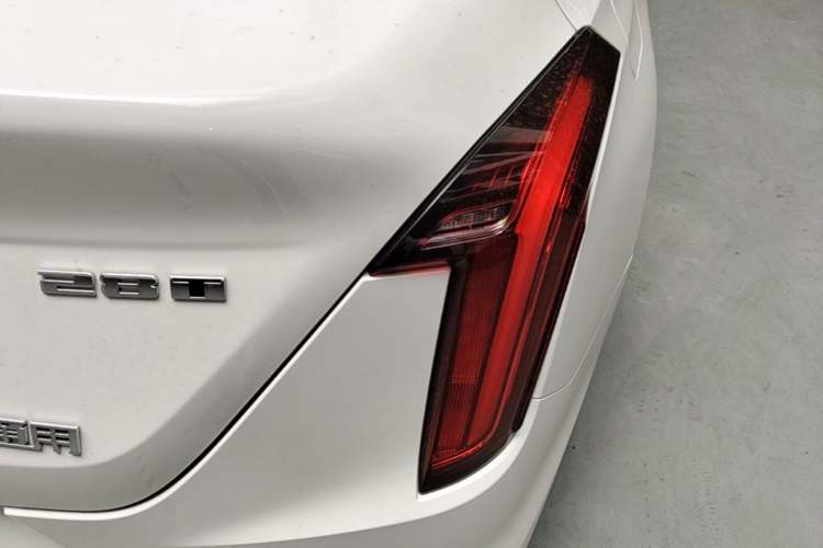 Used Cadillac CT4 2022 28T Luxury Edition Right Rear Taillight