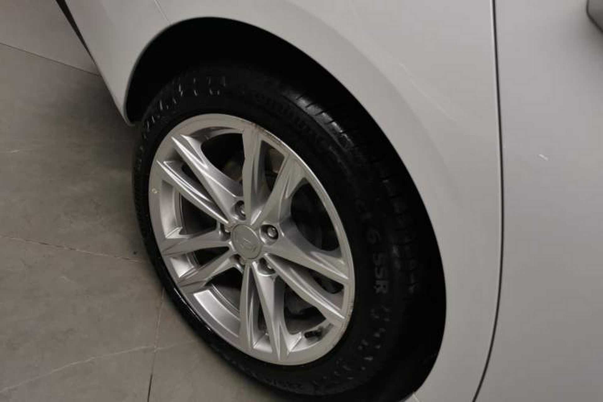 Used Cadillac CT4 2022 28T Fashion Edition Right Rear Wheel Hub