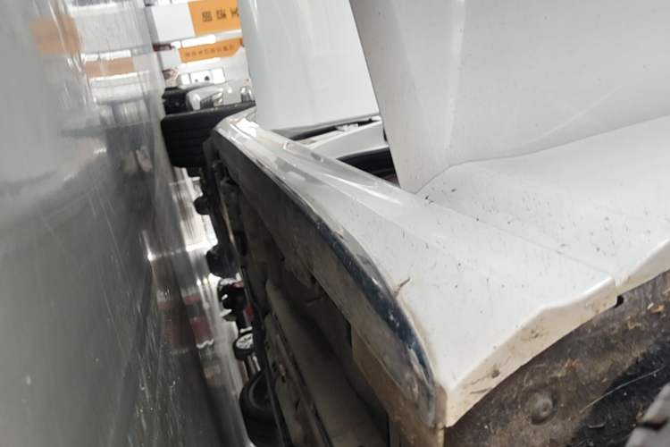 Used Cadillac CT4 2022 28T Prestige Edition Right Side Sill
