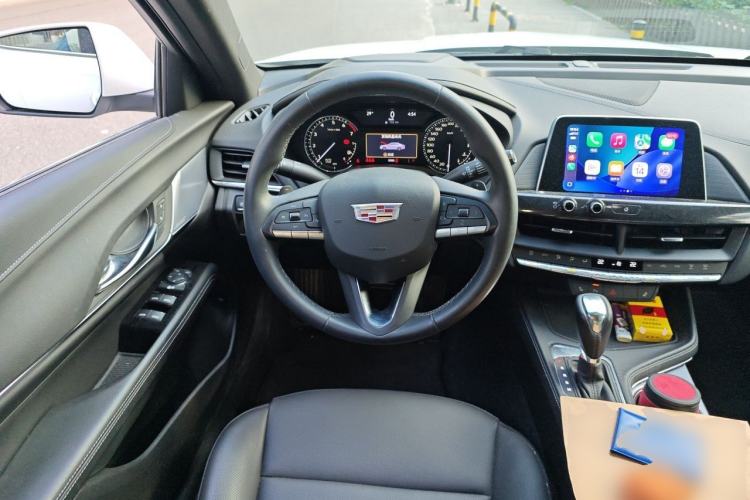 Used Cadillac CT4 2022 28T Luxury Edition Steering Wheel