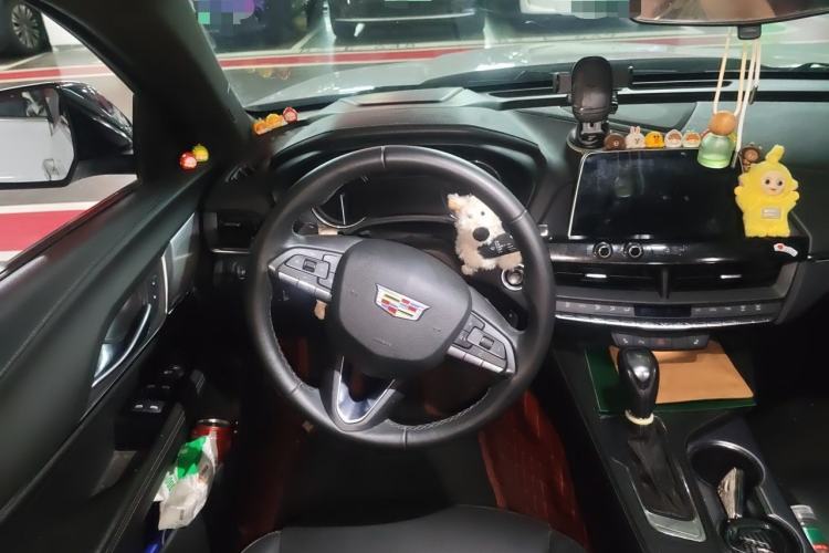 Used Cadillac CT4 2022 28T Luxury Edition Steering Wheel