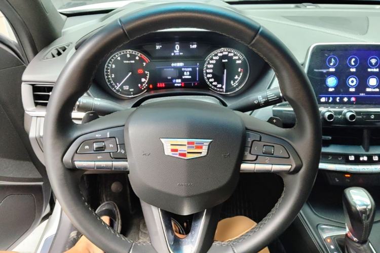Used Cadillac CT4 2022 28T Luxury Edition Steering Wheel