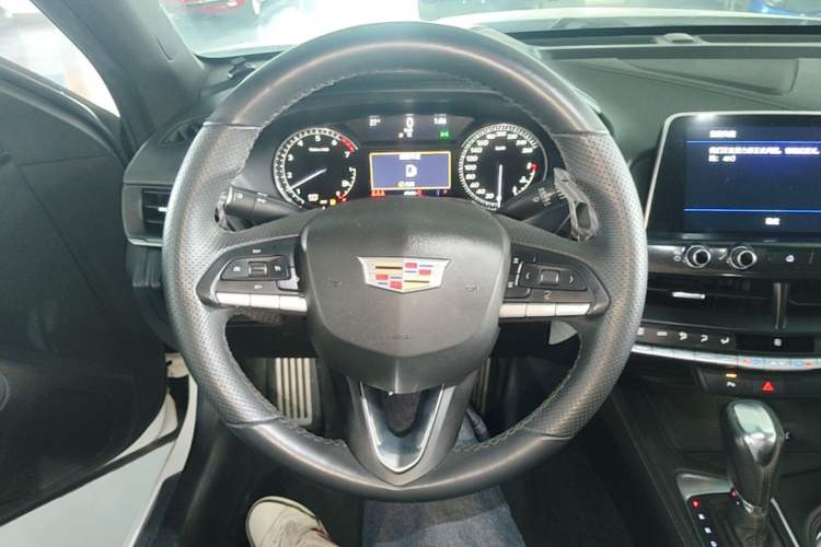 Used Cadillac CT4 2022 28T Prestige Edition Steering Wheel