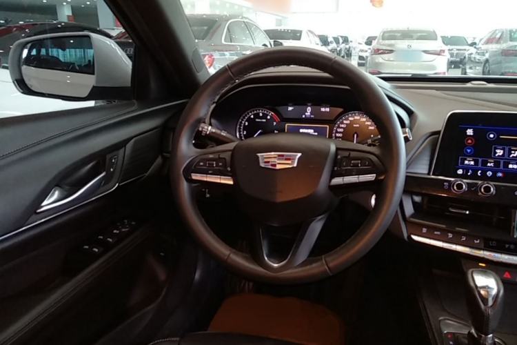 Used Cadillac CT4 2022 28T Fashion Edition Steering Wheel