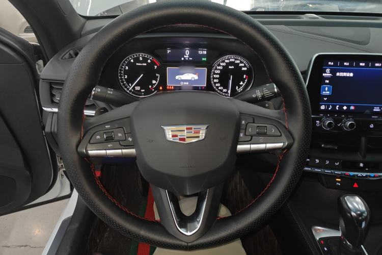Used Cadillac CT4 2022 28T Fashion Edition Steering Wheel