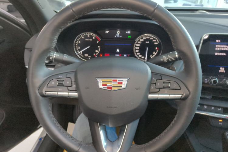 Used Cadillac CT4 2022 28T Fashion Edition Steering Wheel
