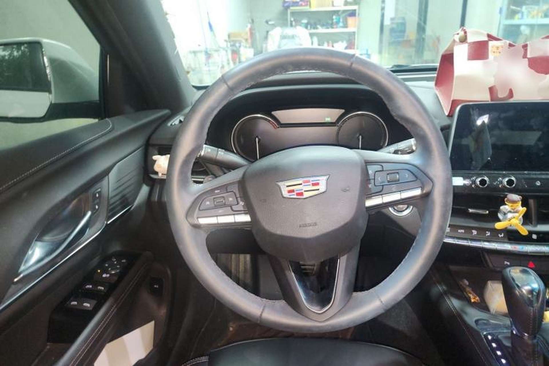 Used Cadillac CT4 2022 28T Fashion Edition Steering Wheel