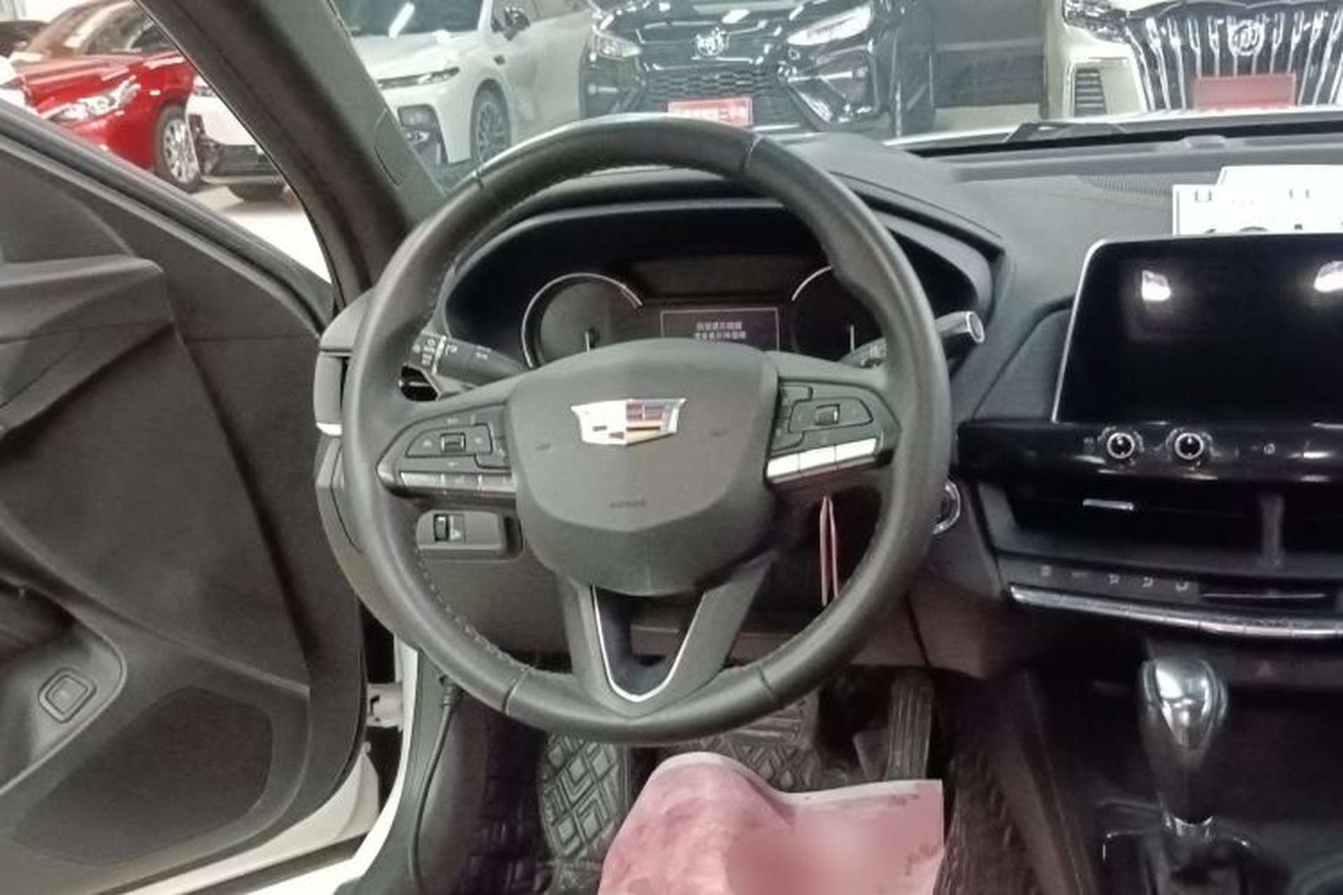 Used Cadillac CT4 2022 28T Fashion Edition Steering Wheel