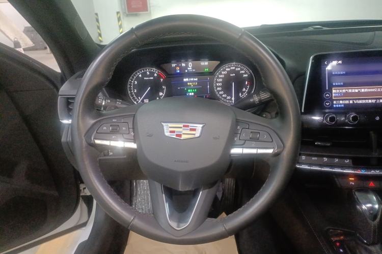 Used Cadillac CT4 2022 28T Fashion Edition Steering Wheel