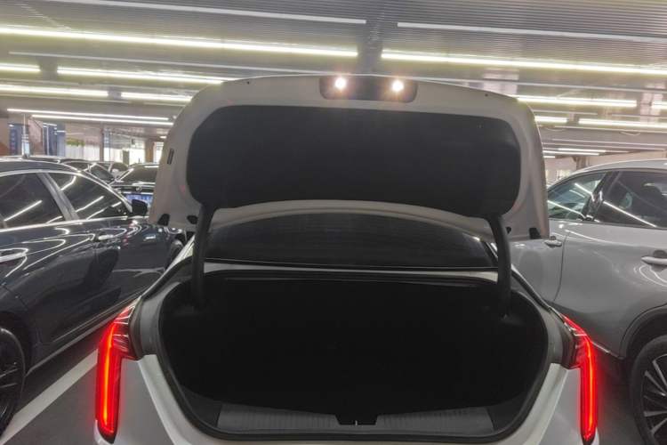 Used Cadillac CT4 2022 28T Luxury Edition Trunk