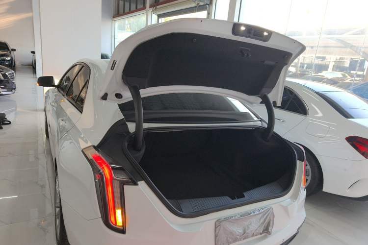 Used Cadillac CT4 2022 28T Fashion Edition Trunk