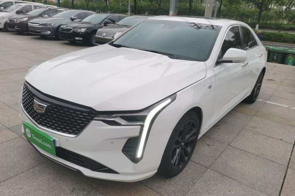 Cadillac CT4 2022