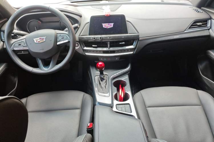 Used Cadillac CT4 2022 28T Luxury Edition Center Console