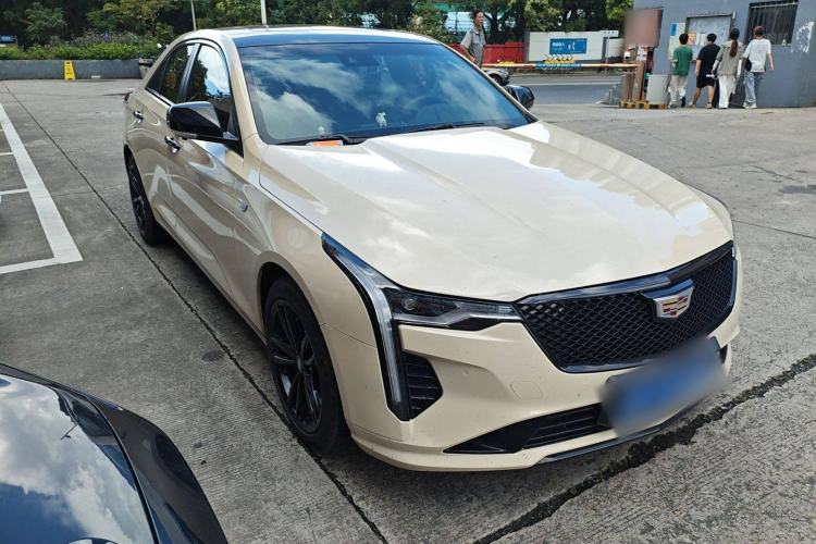 Used Cadillac CT4 2022 28T Luxury Edition Front Right 45 Deg