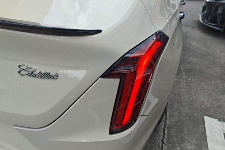 Used Cadillac CT4 2022 28T Luxury Edition Right Rear Taillight