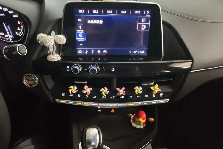 Used Cadillac CT4 2023 25T Fashion Edition Audio And AC Panel