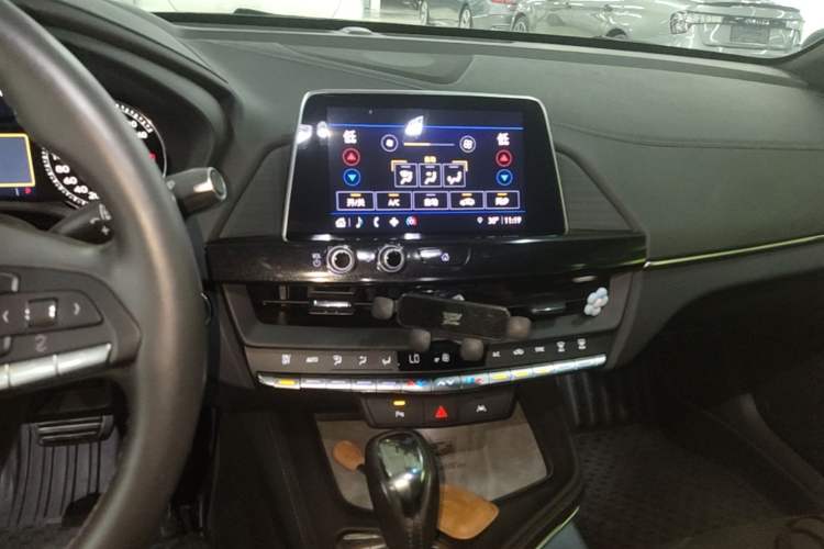 Used Cadillac CT4 2023 25T Luxury Model Audio And AC Panel