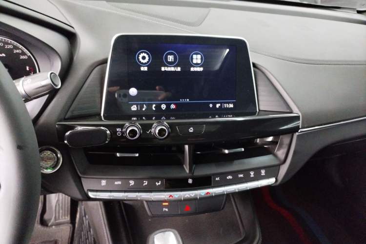 Used Cadillac CT4 2023 25T Fashion Edition Audio And AC Panel