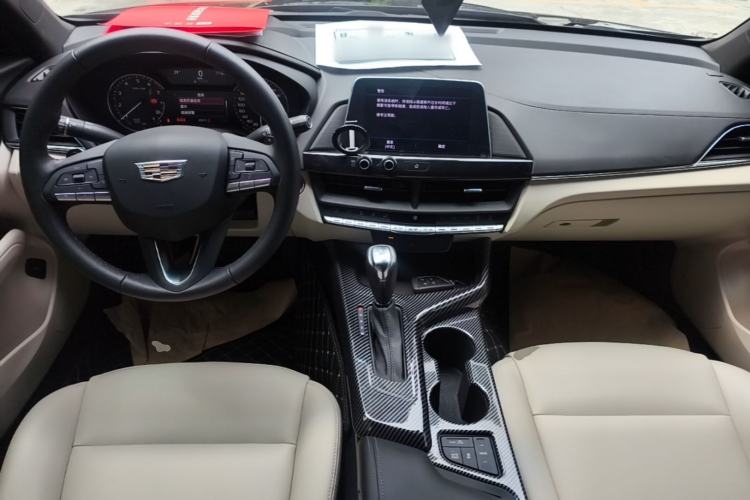 Used Cadillac CT4 2023 25T Fashion Edition Center Console