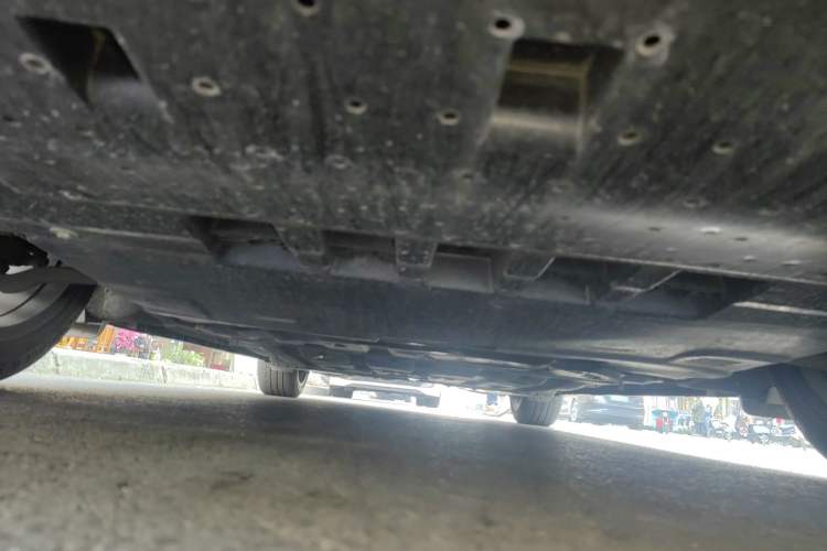 Used Cadillac CT4 2023 28T Luxury Version Chassis Front