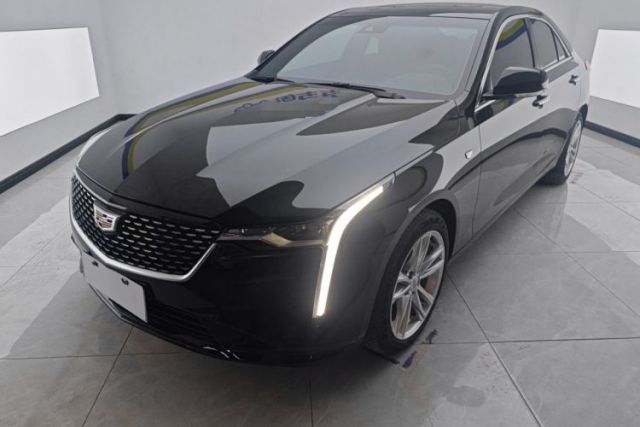 Używany Cadillac CT4 2023 25T Fashion Edition