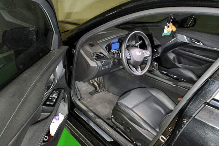 Used Cadillac CT4 2023 25T Luxury Model Driver Seat